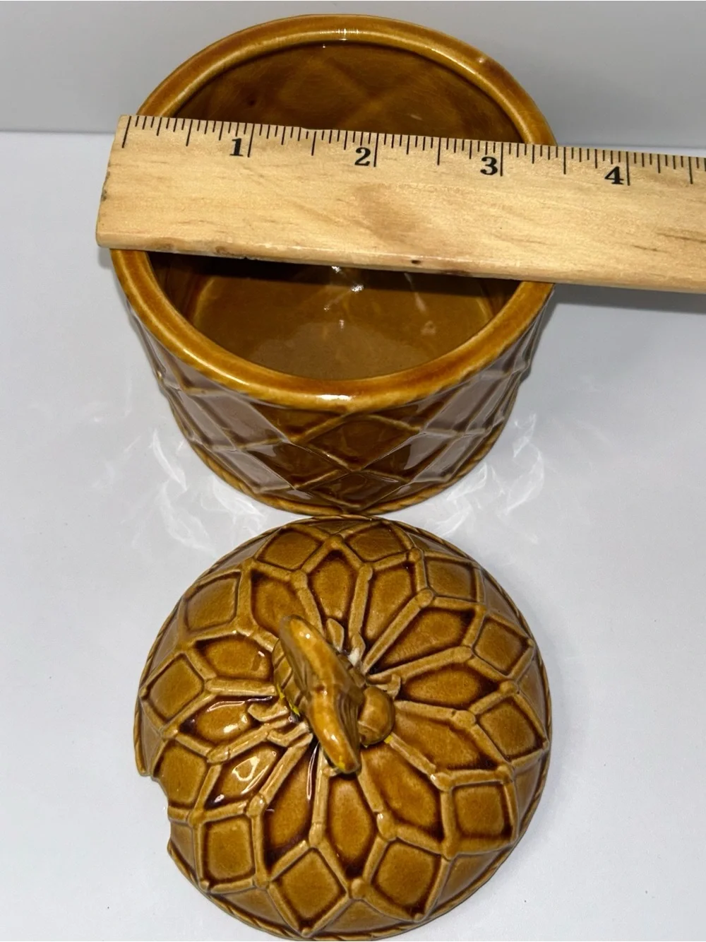 Vintage Gold Ceramic Honey Bee Hive Honey Pot Jar With Bee On Lid (no Spoon)